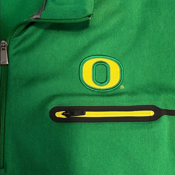 Oregon Ducks Nike Dri-FIT Pullover - Picture 4 of 4